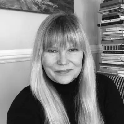 Carolyn Meyer headshot